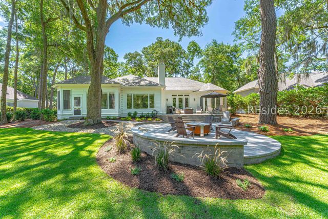 25 Primrose Ln, Hilton Head Island, SC 29926
