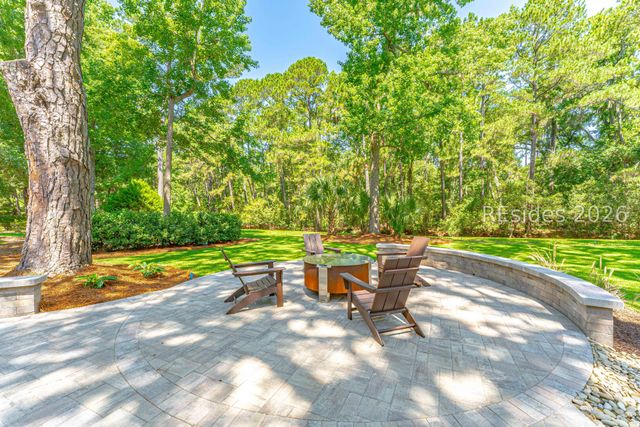 25 Primrose Ln, Hilton Head Island, SC 29926