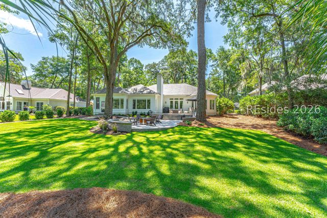 25 Primrose Ln, Hilton Head Island, SC 29926