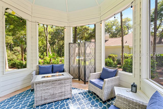 25 Primrose Ln, Hilton Head Island, SC 29926