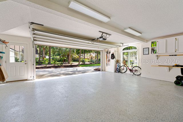 25 Primrose Ln, Hilton Head Island, SC 29926