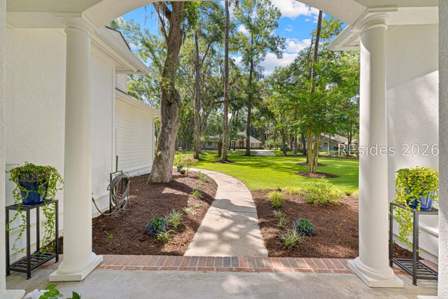 25 Primrose Ln, Hilton Head Island, SC 29926
