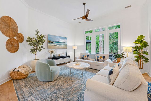 25 Primrose Ln, Hilton Head Island, SC 29926