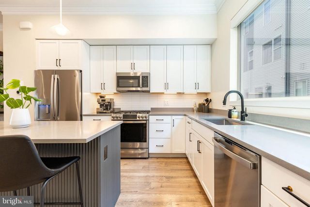 3112 PIERVIEW LN, Philadelphia, PA 19125