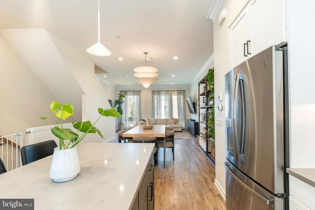 3112 PIERVIEW LN, Philadelphia, PA 19125