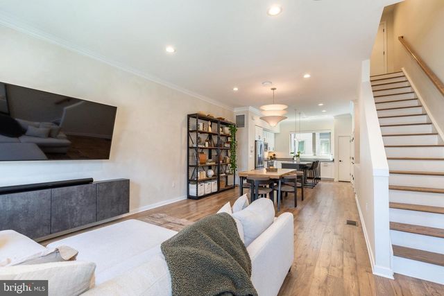 3112 PIERVIEW LN, Philadelphia, PA 19125