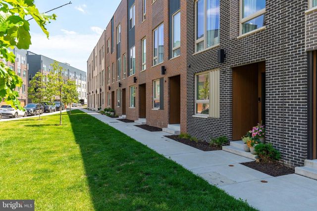 3112 PIERVIEW LN, Philadelphia, PA 19125