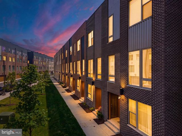 3112 PIERVIEW LN, Philadelphia, PA 19125