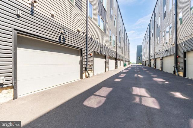 3112 PIERVIEW LN, Philadelphia, PA 19125