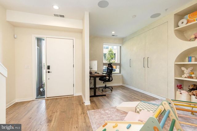 3112 PIERVIEW LN, Philadelphia, PA 19125