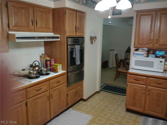 24500 Westwood Road, Westlake, OH 44145