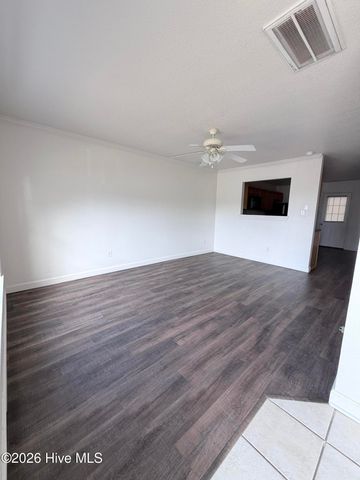 202 Springwood Drive, Jacksonville, NC 28546