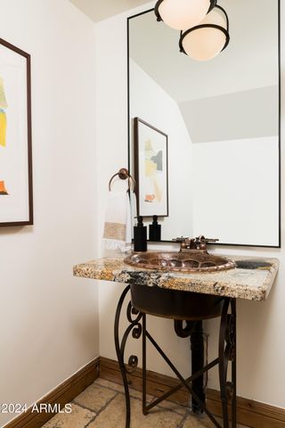 4636 E MOONLIGHT Way, Paradise Valley, AZ 85253