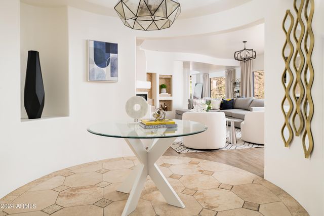 4636 E MOONLIGHT Way, Paradise Valley, AZ 85253