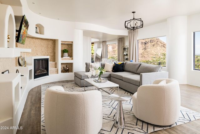 4636 E MOONLIGHT Way, Paradise Valley, AZ 85253