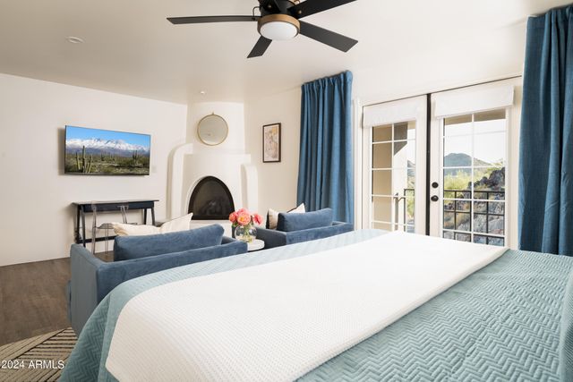 4636 E MOONLIGHT Way, Paradise Valley, AZ 85253