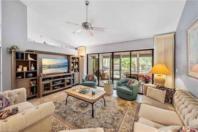 6106 Forest Villas CIR, Fort Myers, FL 33908