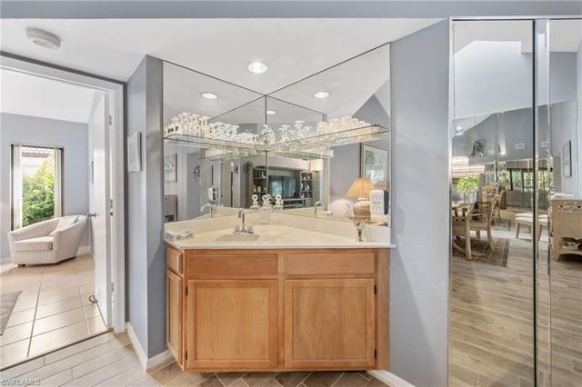 6106 Forest Villas CIR, Fort Myers, FL 33908