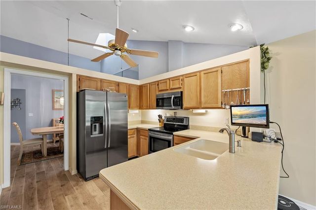 6106 Forest Villas CIR, Fort Myers, FL 33908