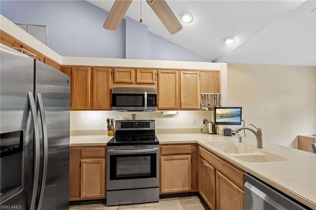 6106 Forest Villas CIR, Fort Myers, FL 33908