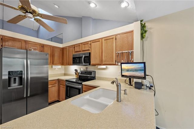 6106 Forest Villas CIR, Fort Myers, FL 33908