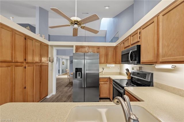 6106 Forest Villas CIR, Fort Myers, FL 33908