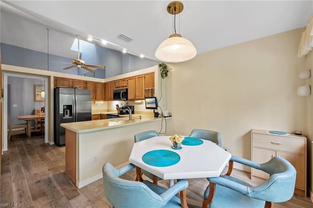 6106 Forest Villas CIR, Fort Myers, FL 33908