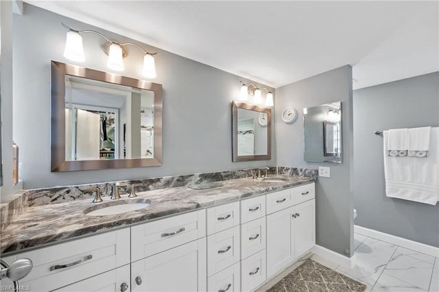 6106 Forest Villas CIR, Fort Myers, FL 33908