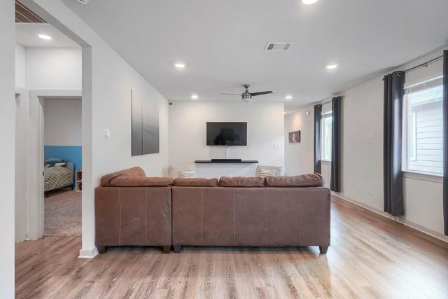 233 NEW HAMPTON WAY, San Marcos, TX 78666