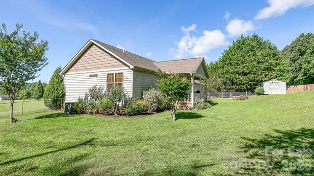 22 Forge Shadow Drive, Mills River, NC 28759