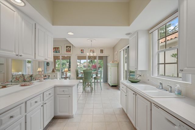 2570 Kittbuck Way, West Palm Beach, FL 33411