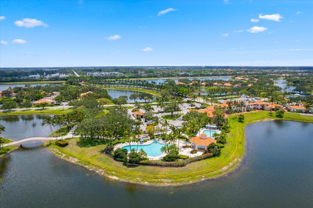 2570 Kittbuck Way, West Palm Beach, FL 33411