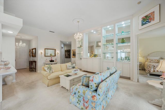 2570 Kittbuck Way, West Palm Beach, FL 33411