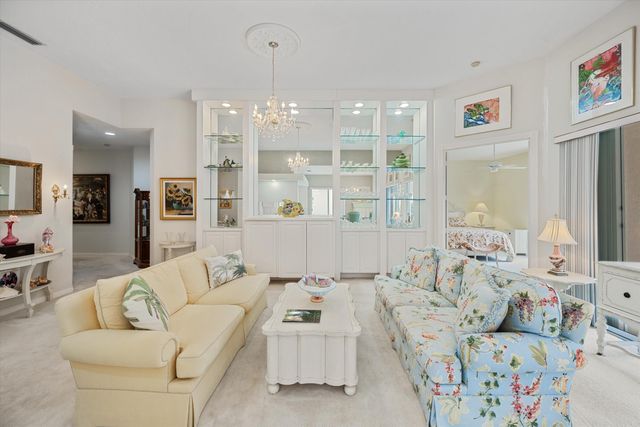 2570 Kittbuck Way, West Palm Beach, FL 33411