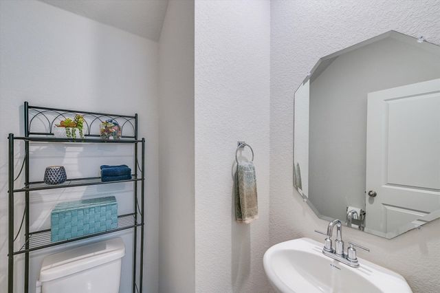 510 Mossy Rock DR, Hutto, TX 78634