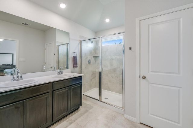 510 Mossy Rock DR, Hutto, TX 78634