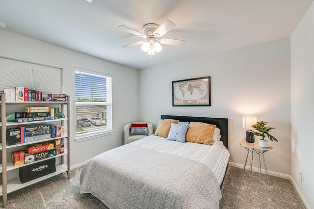 510 Mossy Rock DR, Hutto, TX 78634