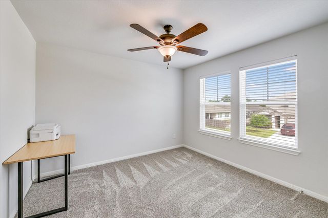 510 Mossy Rock DR, Hutto, TX 78634