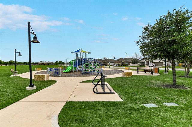 510 Mossy Rock DR, Hutto, TX 78634