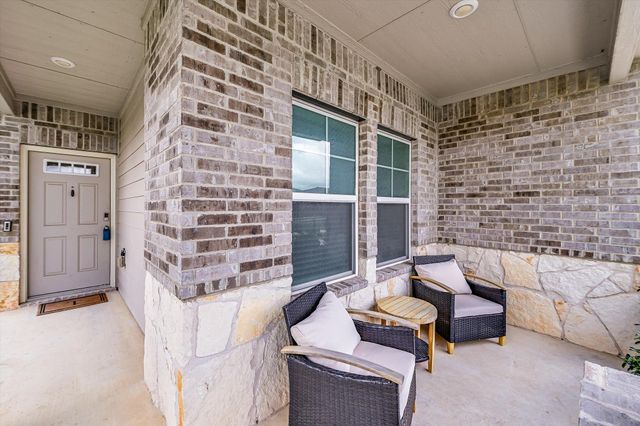 510 Mossy Rock DR, Hutto, TX 78634