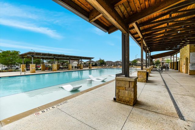 510 Mossy Rock DR, Hutto, TX 78634