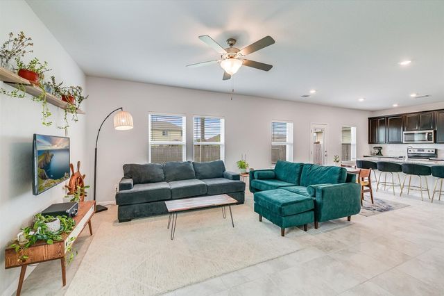 510 Mossy Rock DR, Hutto, TX 78634