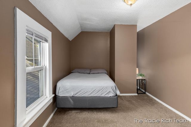 918 Lafayette Avenue, Grand Rapids, MI 49503