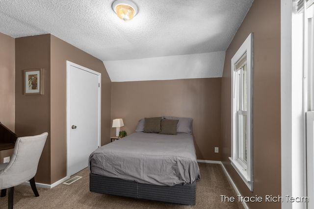 918 Lafayette Avenue, Grand Rapids, MI 49503