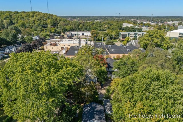 918 Lafayette Avenue, Grand Rapids, MI 49503