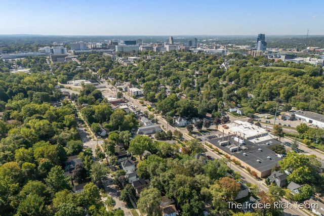 918 Lafayette Avenue, Grand Rapids, MI 49503