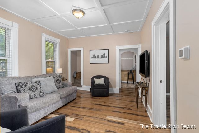 918 Lafayette Avenue, Grand Rapids, MI 49503