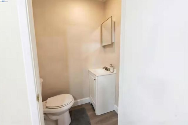 956 W Hacienda, Campbell, CA 95008