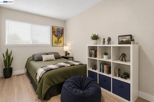 956 W Hacienda, Campbell, CA 95008