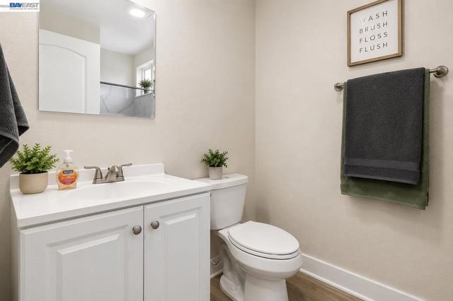 956 W Hacienda, Campbell, CA 95008